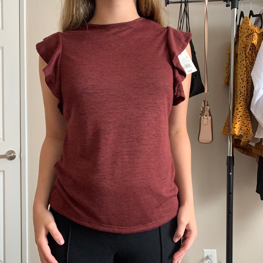 ✨burgundy top✨